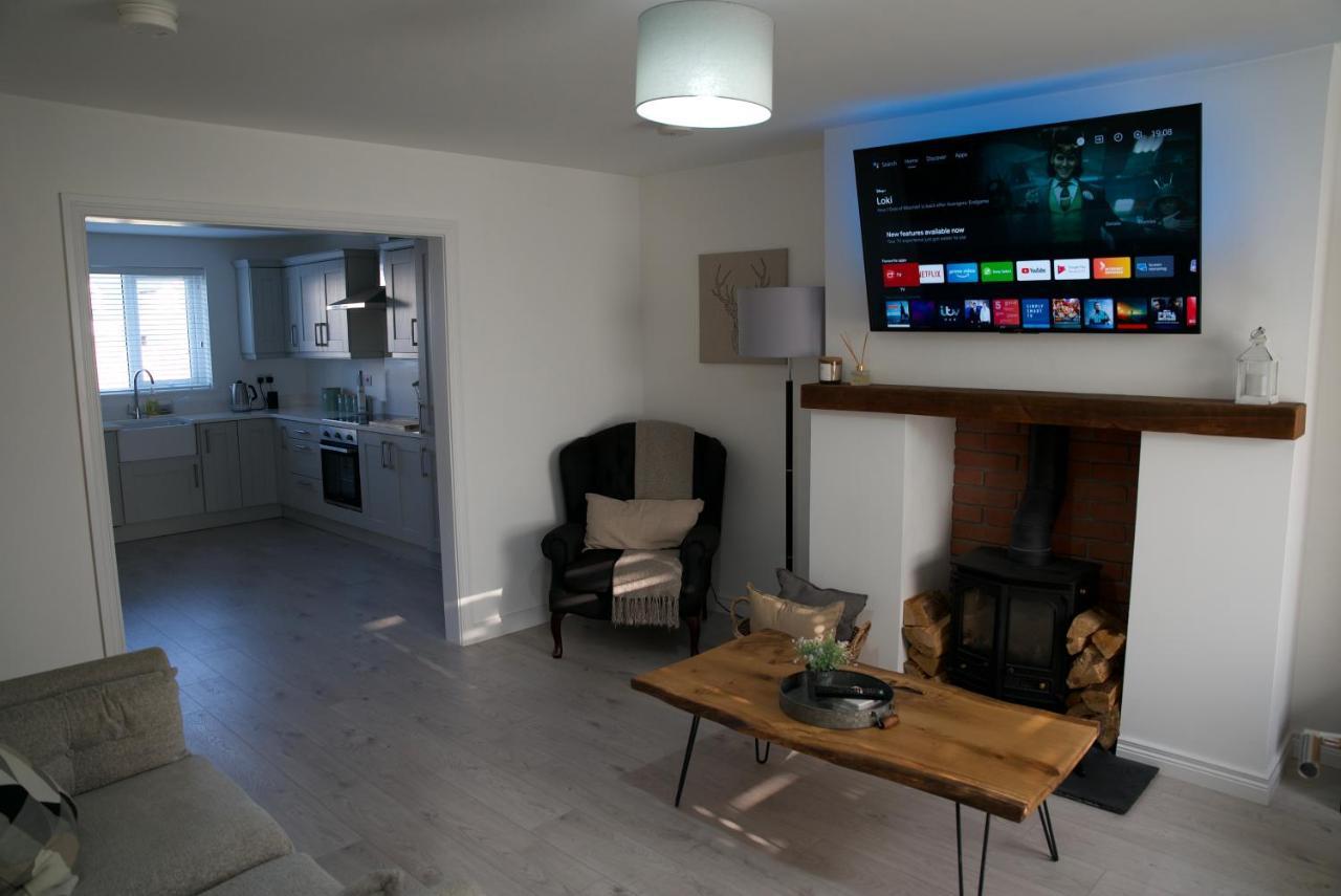 Modern 3 Bedroom Coastal Home Newry Esterno foto